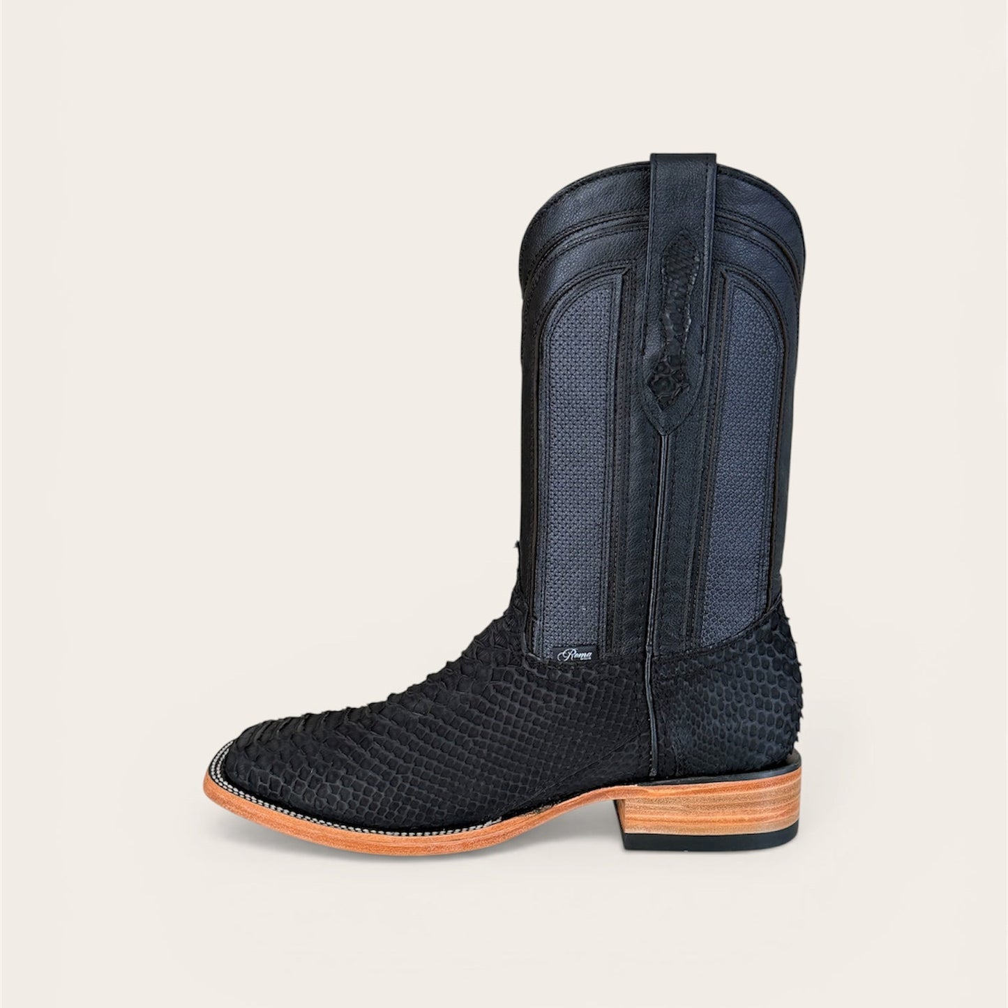 Bulldog Python negro Nobuck